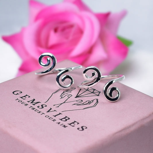 Elegant swirl adjustable toe ring in 925 sterling silver