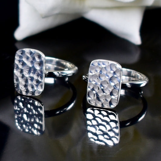 Hammered rectangle & adjustable toe ring in 925 sterling silver