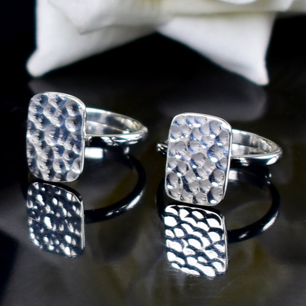 Hammered rectangle & adjustable toe ring in 925 sterling silver