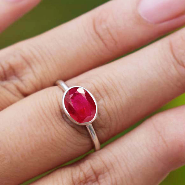 Ruby gemstone oval shaped 925 sterling silver ring with simplified design for women