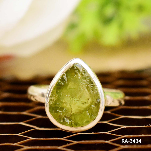 Raw Teardrop Peridot Ring in 925 Sterling Silver