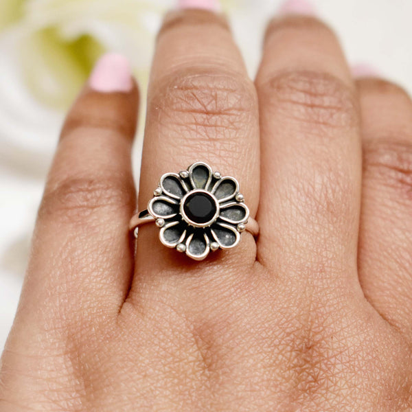 Antique flower designed beautiful 925 sterling silver ring
