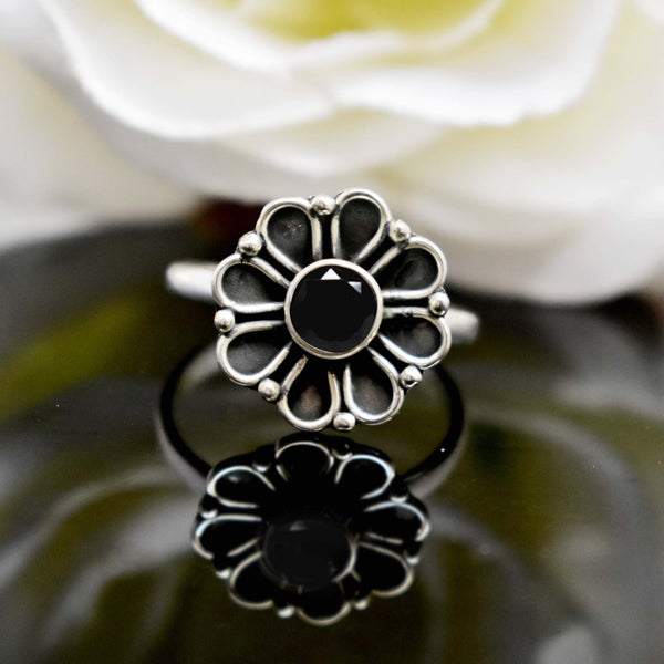 Antique flower designed beautiful 925 sterling silver ring