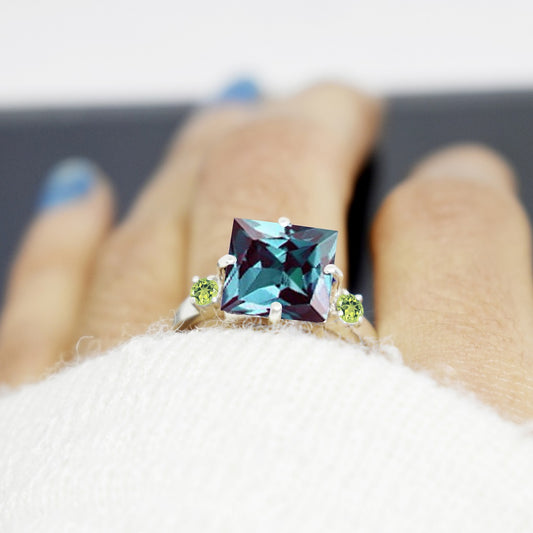 Queenly Multicolor Alexandrite Ring