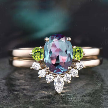 Alexandrite With Peridot Ring