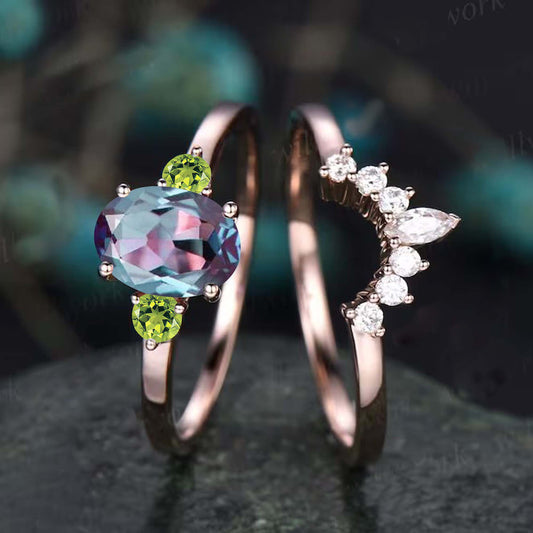 Alexandrite With Peridot Ring