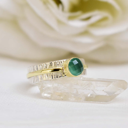 Queenly Green Onyx Gemstone Silver Ring