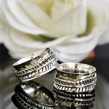 Leaf Spinner Silver Band Ring