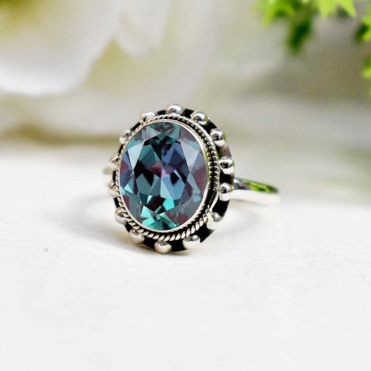 Exquisite Multicolor Alexandrite Gemstone Ring