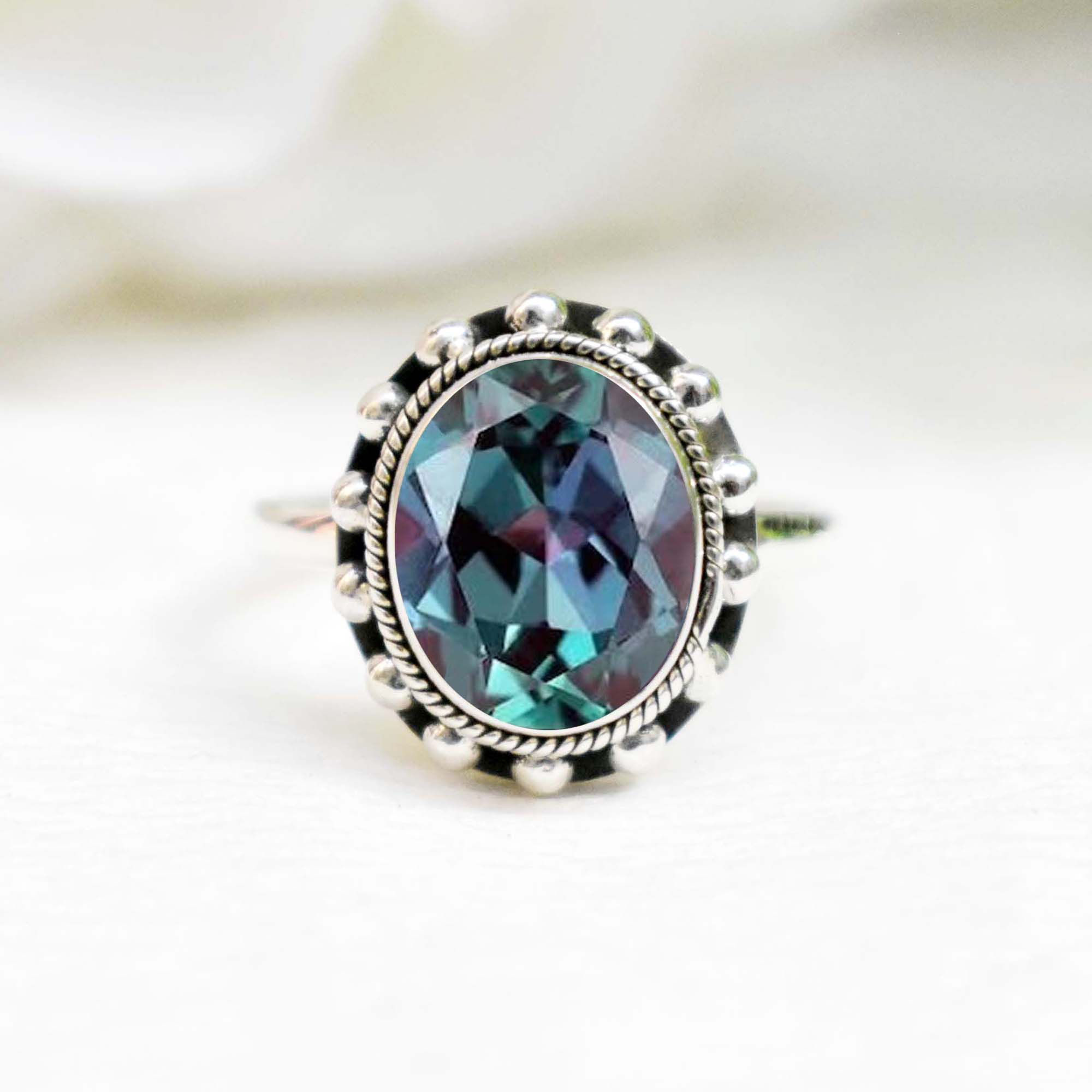 Exquisite Multicolor Alexandrite Gemstone Ring