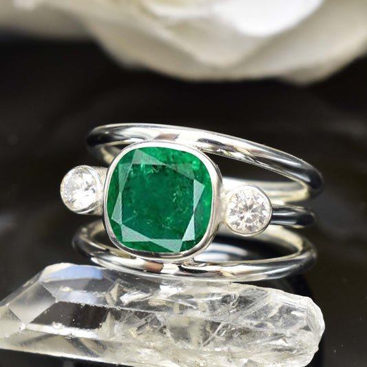 Exquisite Colombian Emerald Ring