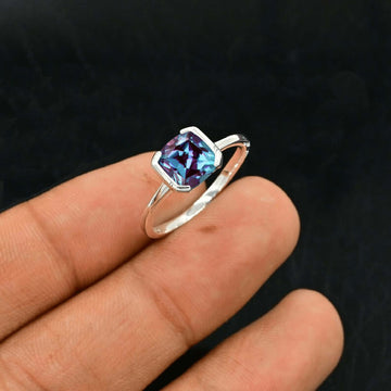 Minimal Cushion-Cut Gemstone Ring in 925 Silver – Available in Multiple Stones